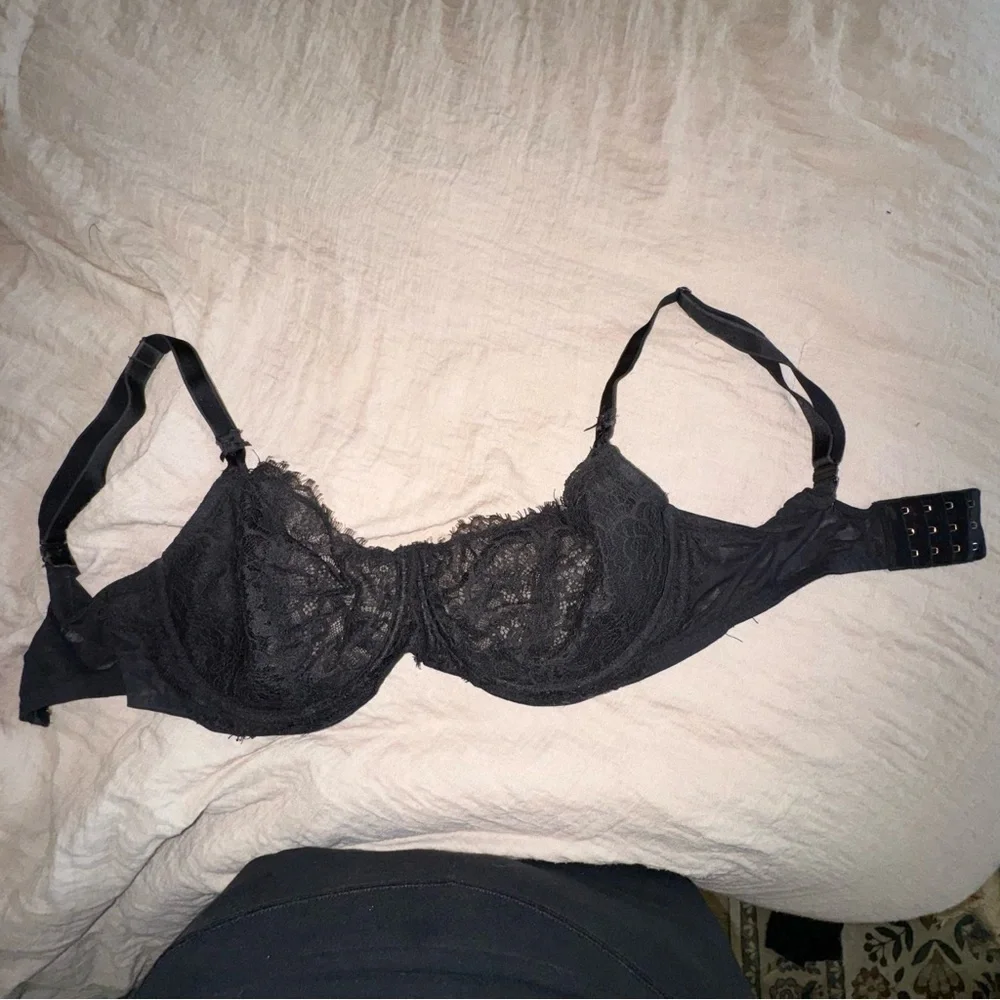 Elegant Black Lace Bra